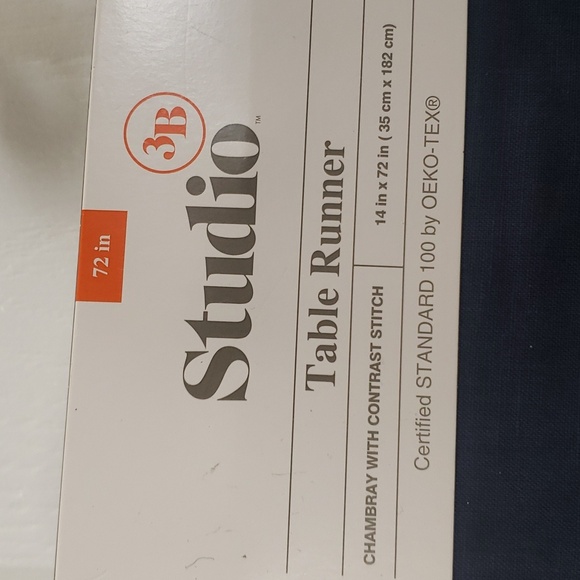 Studio 3B Table Runner NWT Dark Navy Blue - Picture 2 of 6